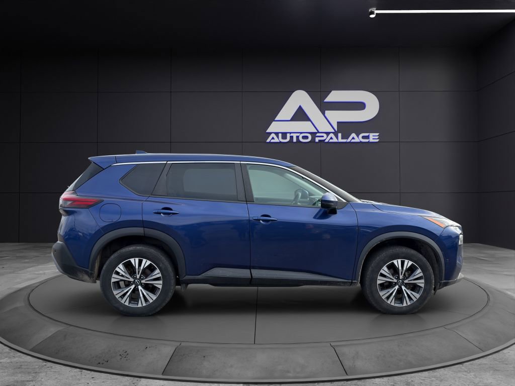 Used 2022 Nissan Rogue SV image 8