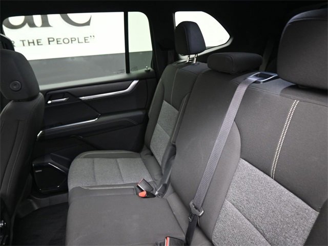 Used 2025 GMC Acadia Elevation image 21