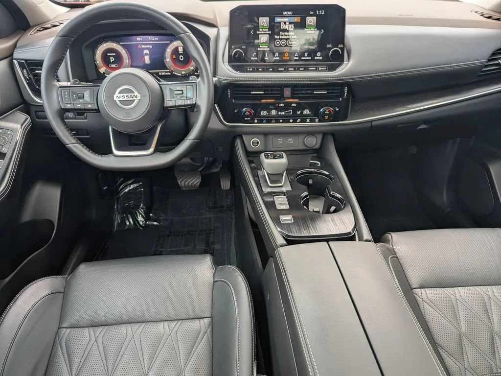 Used 2021 Nissan Rogue Platinum FWD image 19