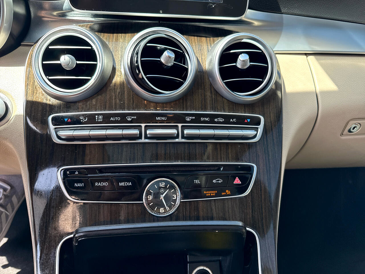 Used 2015 Mercedes-Benz C 300 4MATIC Sedan image 20