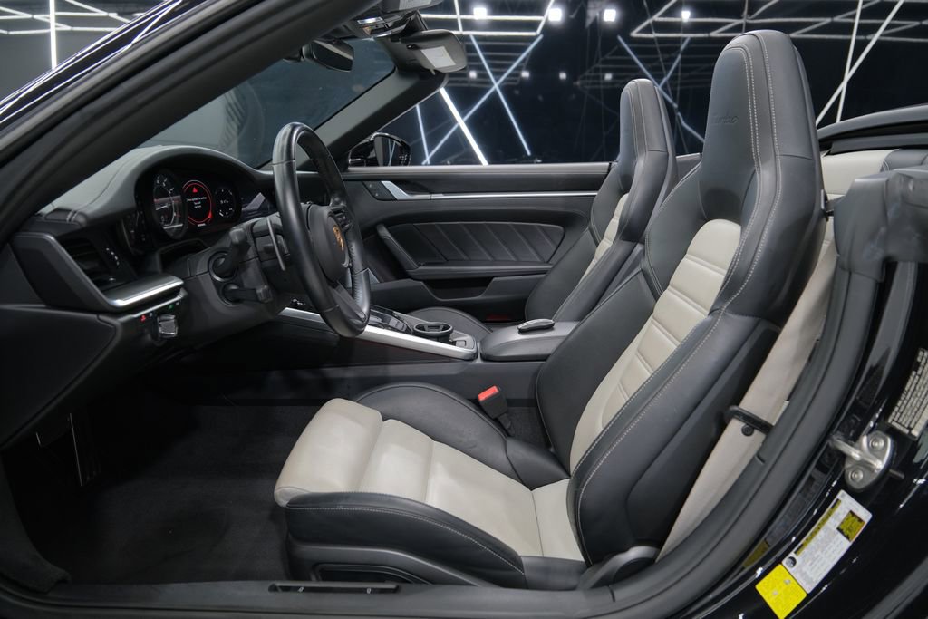 Used 2022 Porsche 911 Turbo image 29