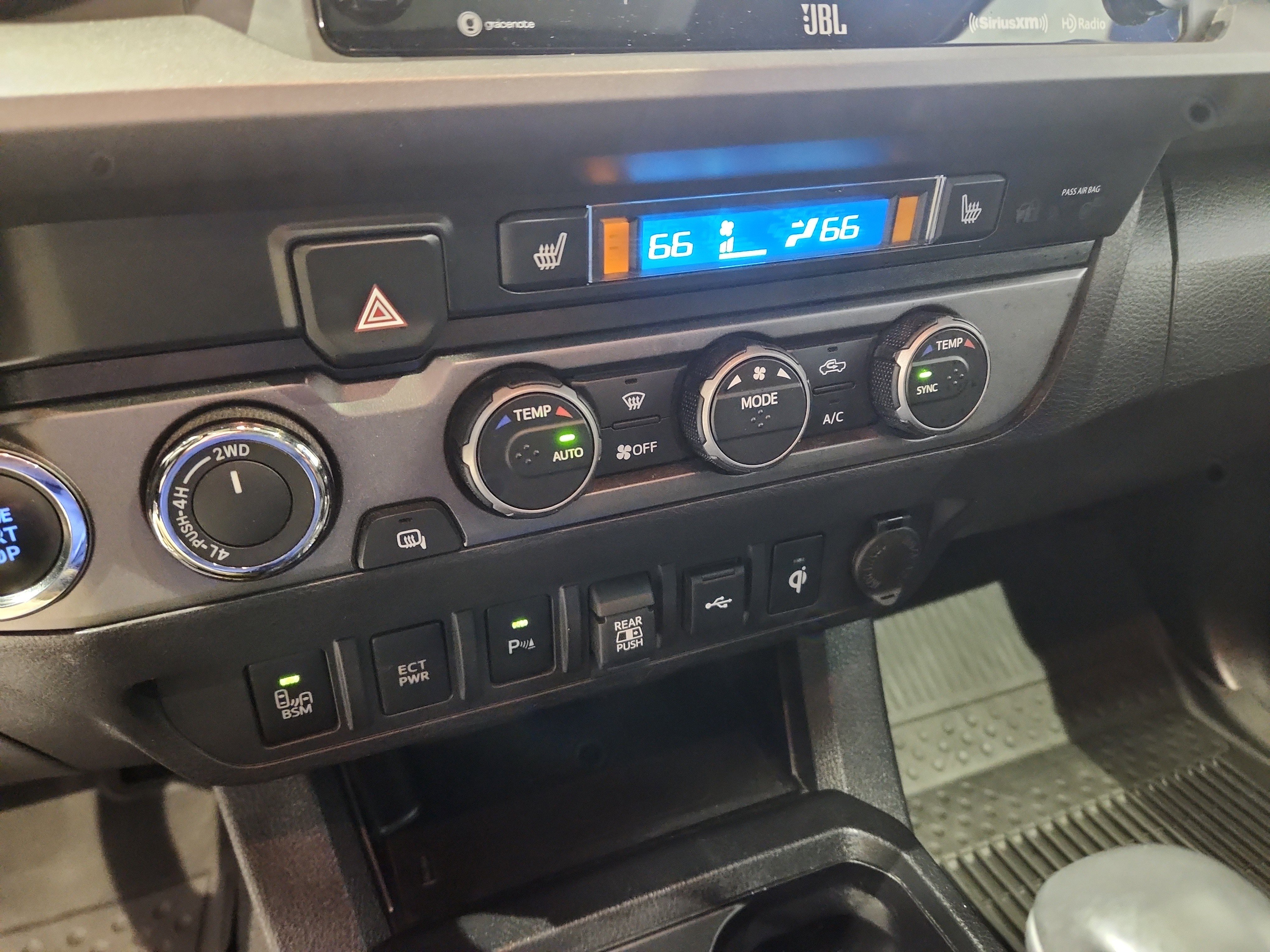 Used 2023 Toyota Tacoma TRD Off-Road image 10
