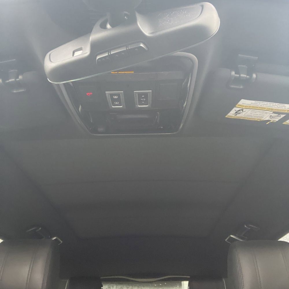 Used 2017 Land Rover Range Rover HSE image 15