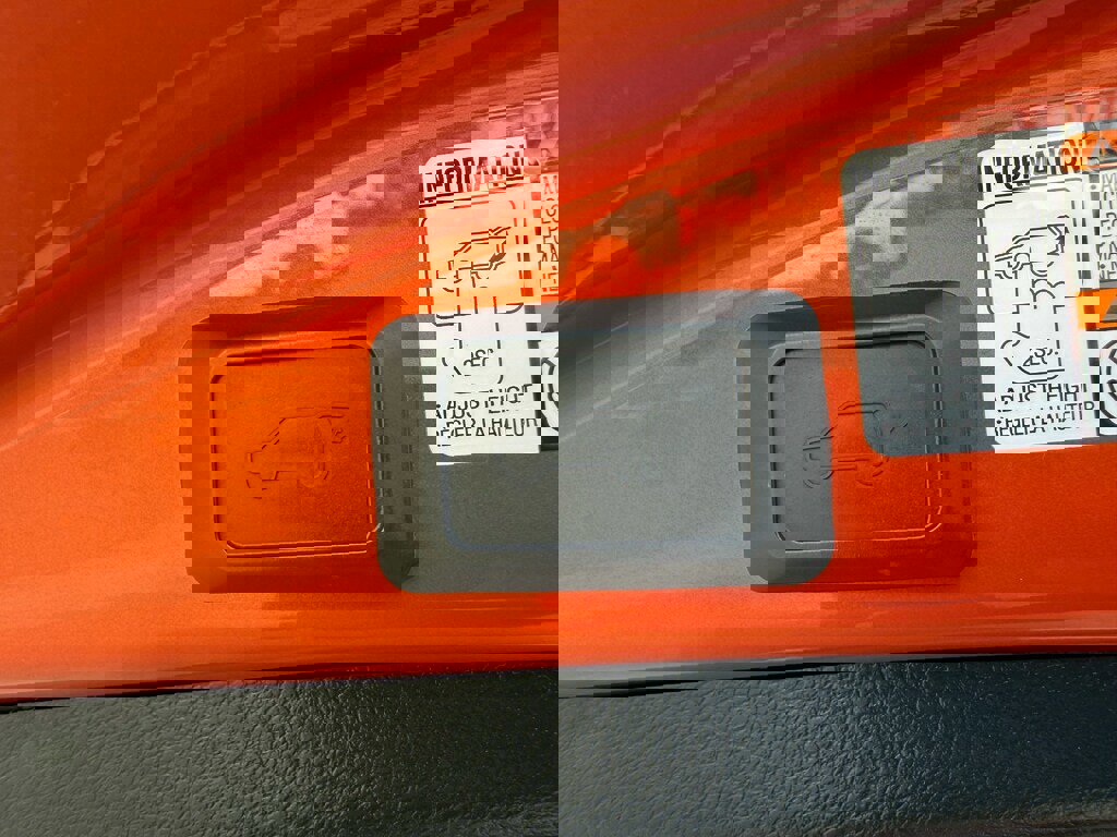 Used 2016 Toyota RAV4 Limited w/ Advanced Technology Package image 21