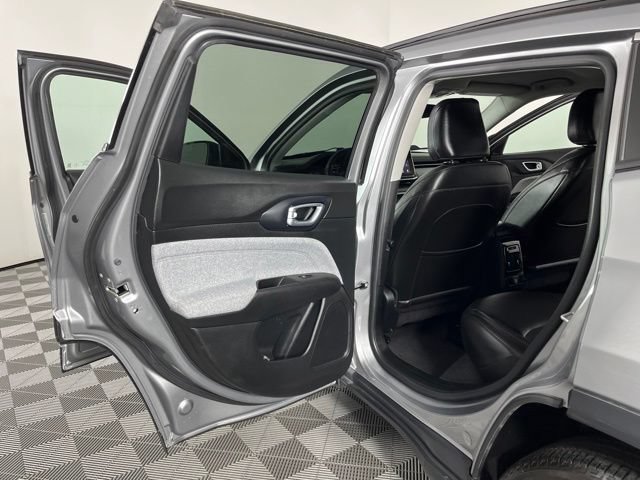 Used 2022 Jeep Compass Latitude AWD/4WD image 39