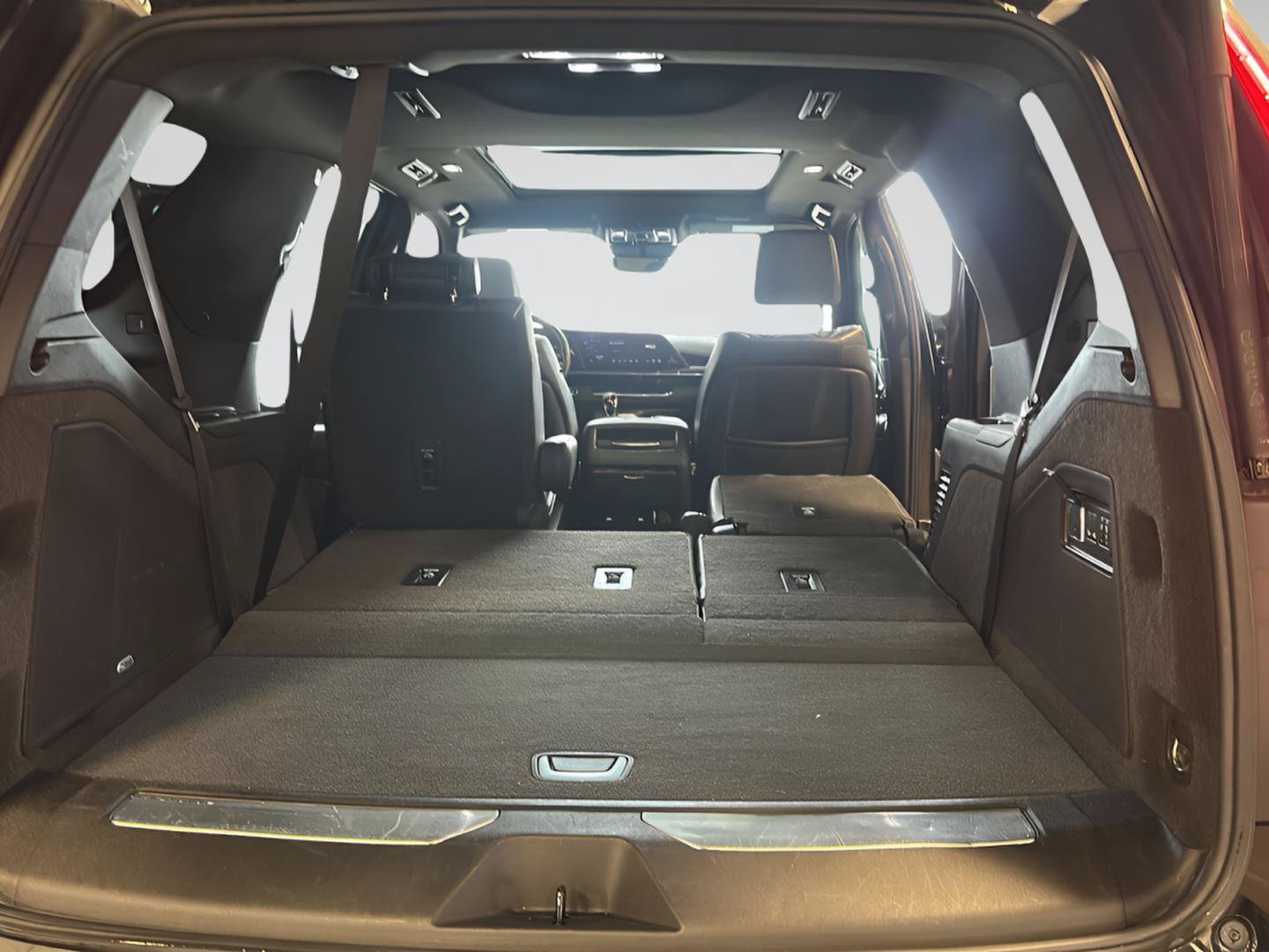 Used 2024 Cadillac Escalade Sport AWD/4WD image 30