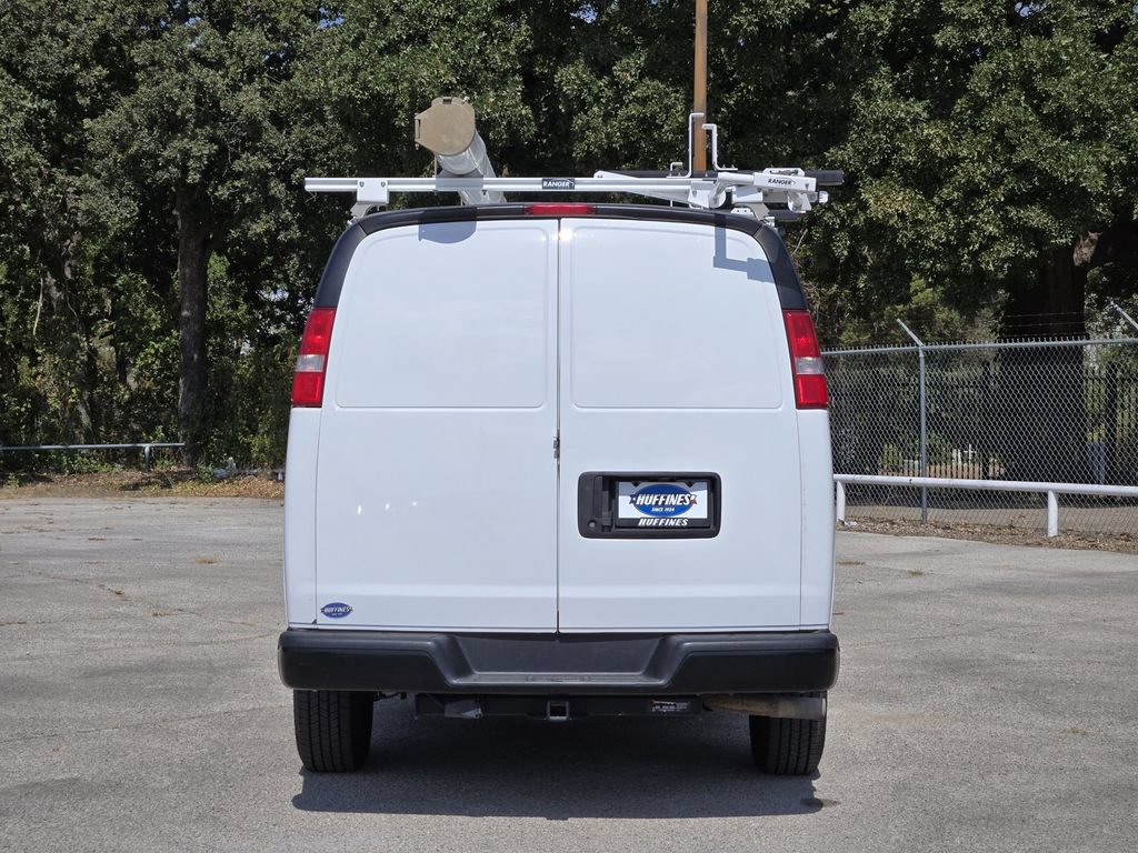 Used 2021 Chevrolet Express 2500 w/ Driver Convenience Package RWD image 6