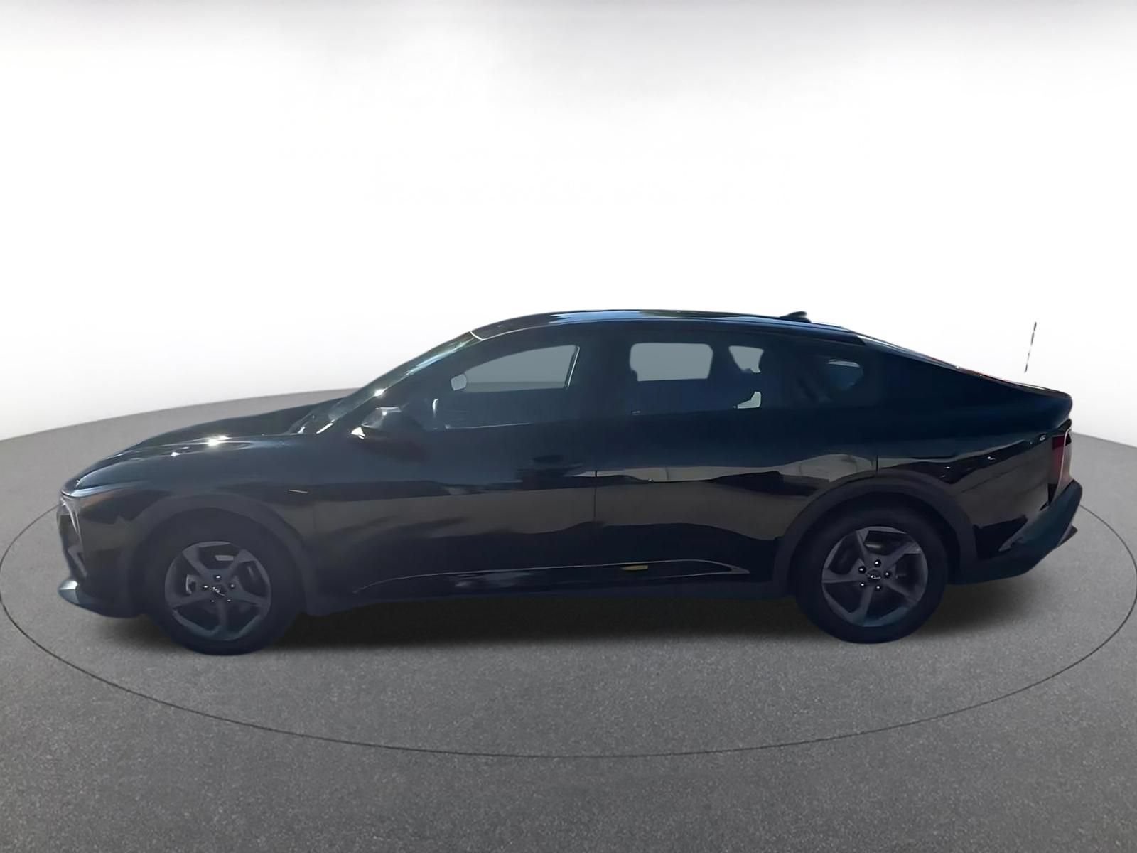 Used 2025 Kia K4 FWD image 9
