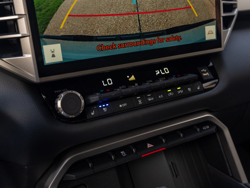 New 2026 Toyota Tundra Limited AWD/4WD image 25