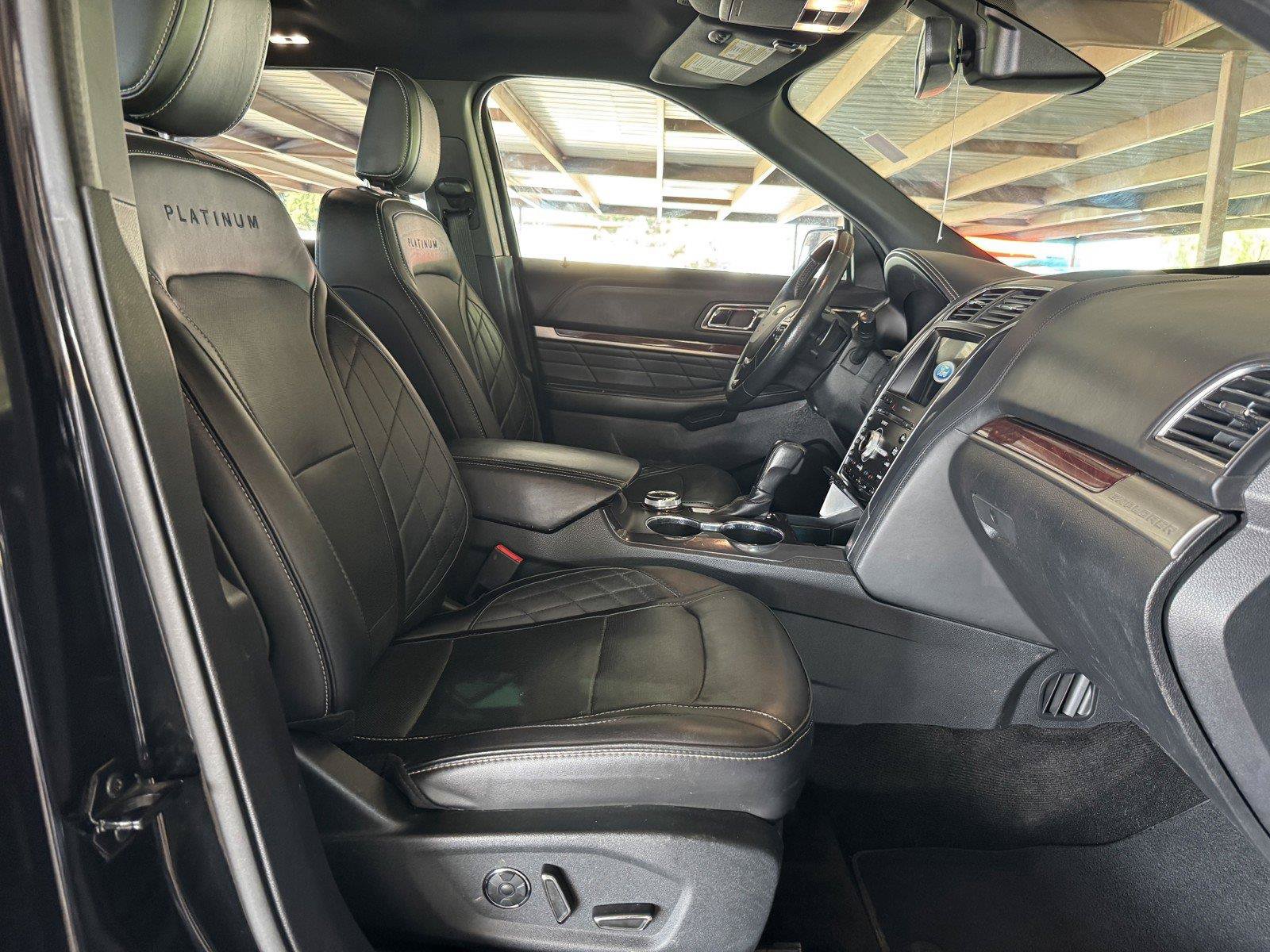 Used 2018 Ford Explorer Platinum AWD/4WD image 43