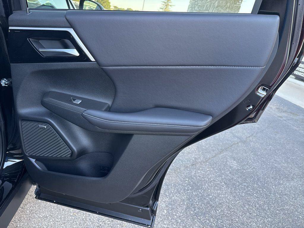 New 2026 Mitsubishi Outlander SE FWD image 30