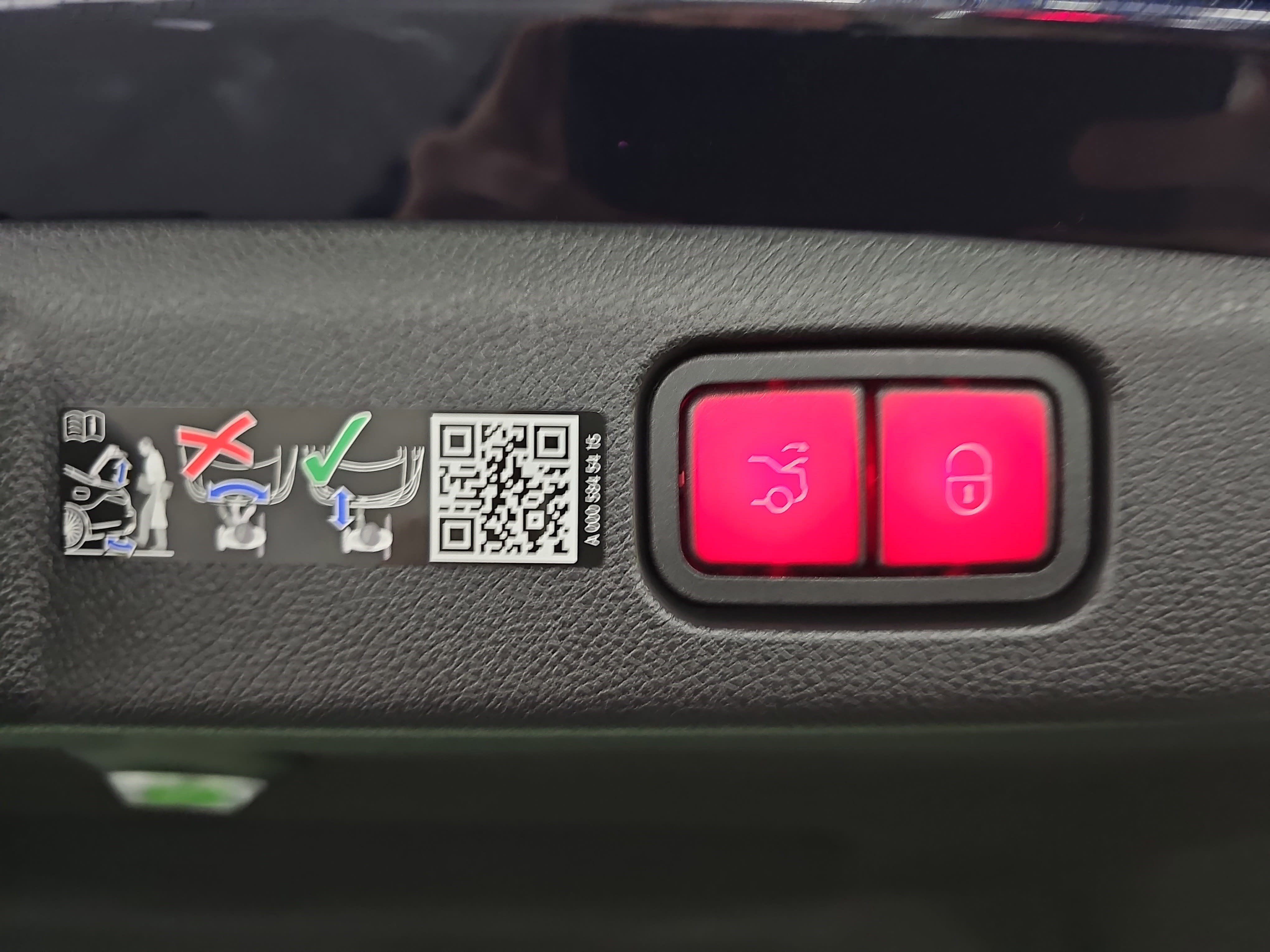 New 2026 Mercedes-Benz E 450 4MATIC Sedan image 14