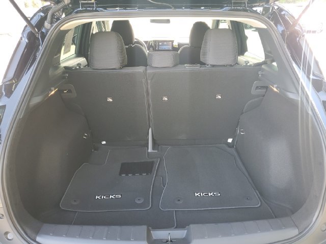 Used 2025 Nissan Kicks S FWD image 7
