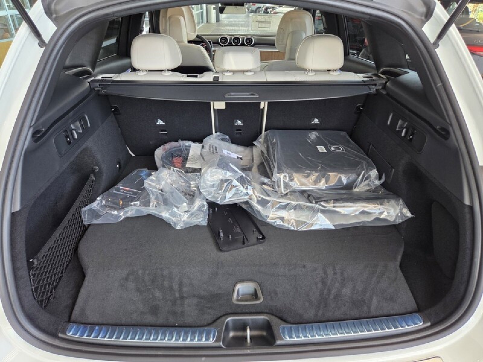 New 2026 Mercedes-Benz GLC 350e 4MATIC image 14