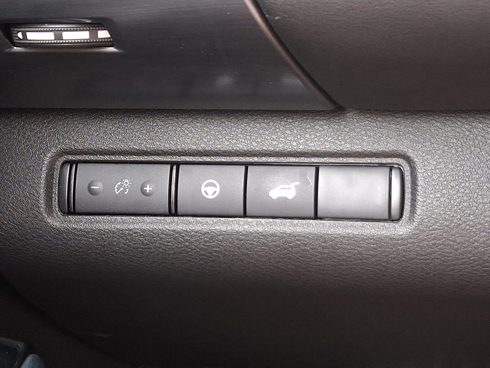 Used 2025 Nissan Pathfinder SL AWD/4WD image 25