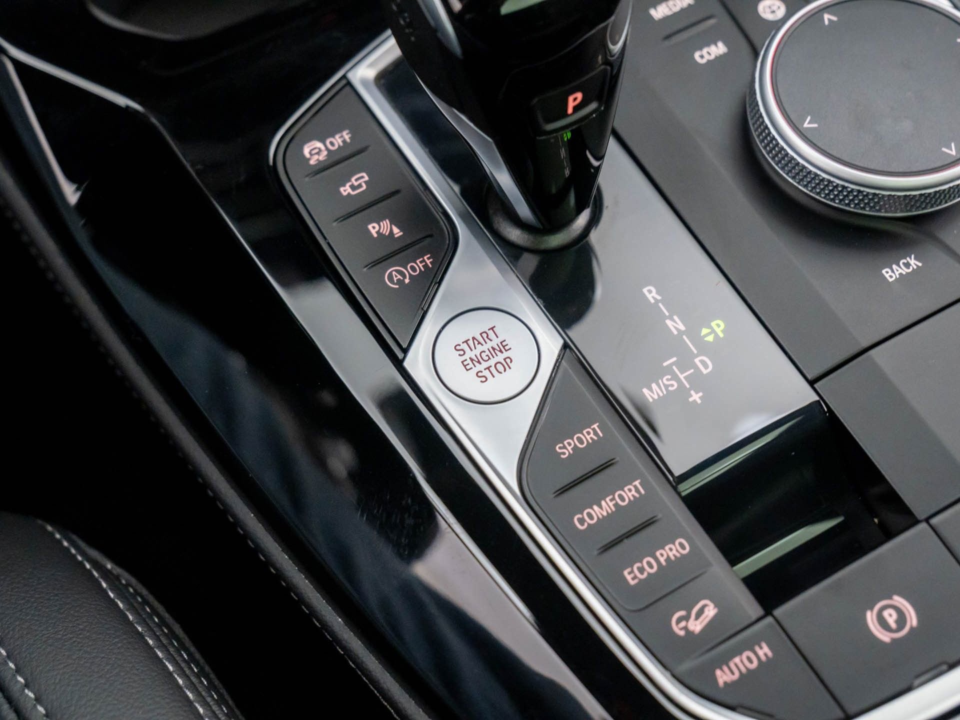 Certified 2025 BMW X4 xDrive30i image 22