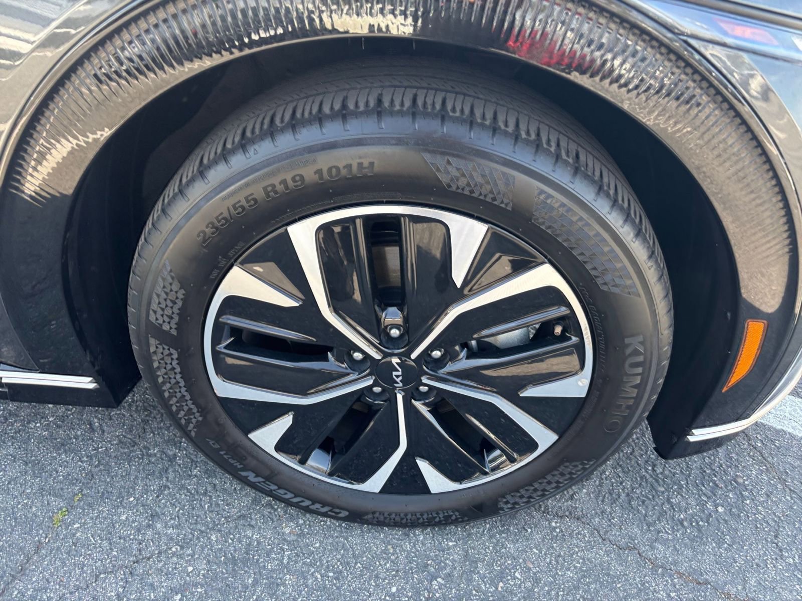 Used 2023 Kia EV6 Wind image 36