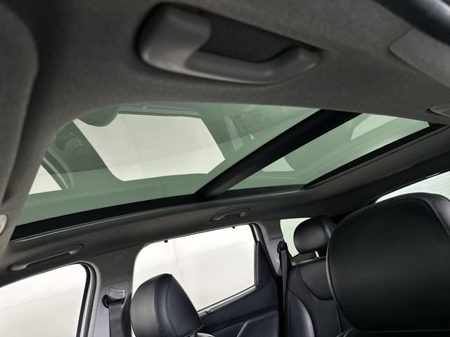 Used 2019 Hyundai Santa Fe AWD w/ Cargo Package image 19