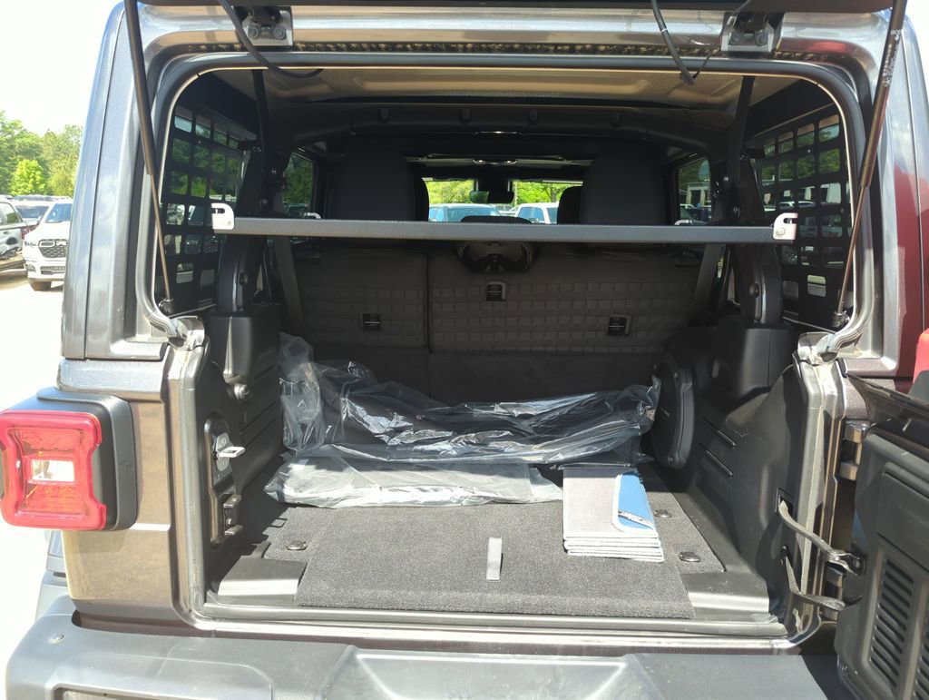 Used 2022 Jeep Wrangler Unlimited Rubicon w/ Xtreme Recon 35" Tire Package image 31