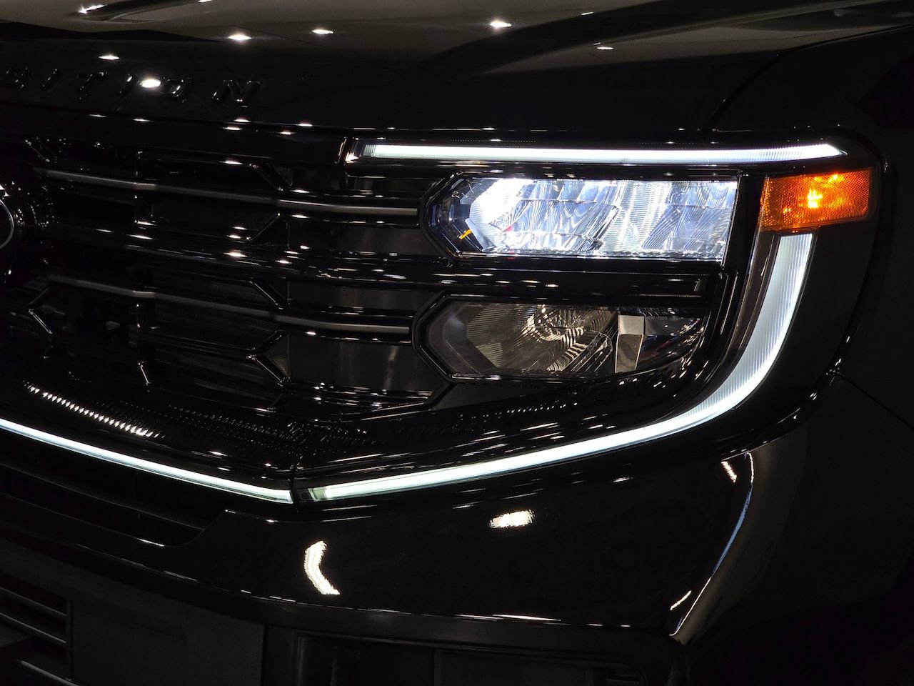 New 2025 Ford Expedition Platinum w/ Stealth Performance Package image 15