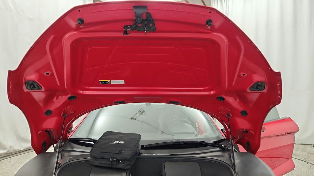 Used 2017 Audi R8 V10 w/ Carbon Exterior Package image 28