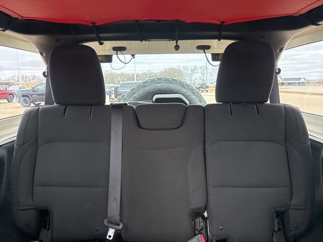 Used 2018 Jeep Wrangler Unlimited Sport image 32