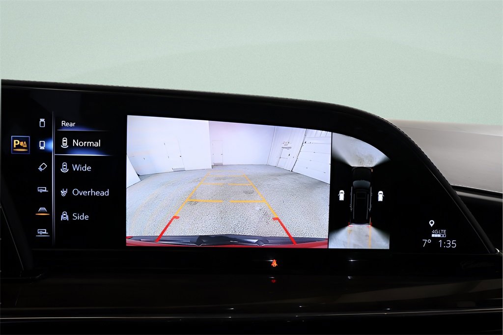 Used 2024 Cadillac Escalade ESV Sport Platinum w/ LPO, ONYX Package image 17