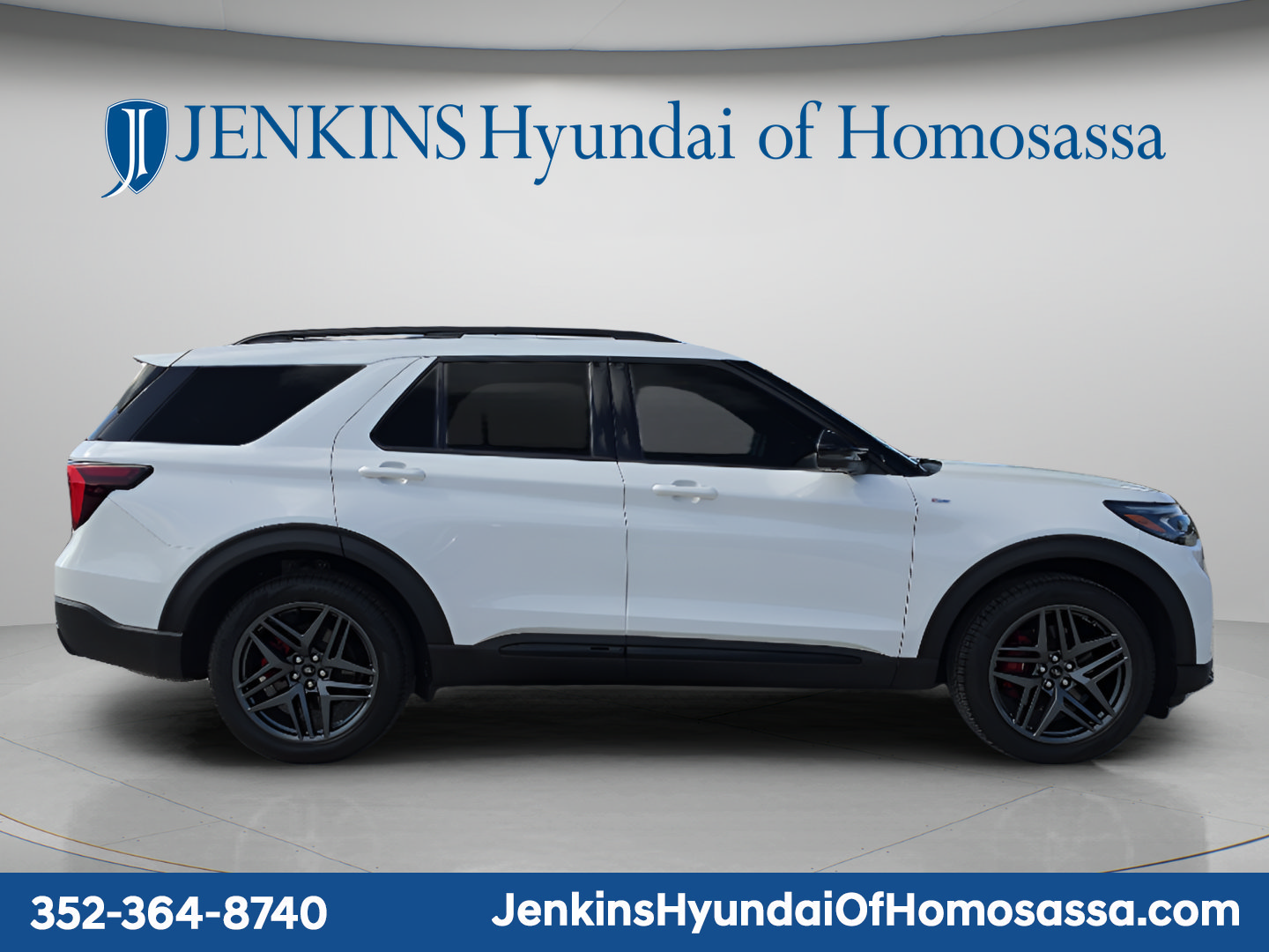 Used 2026 Ford Explorer ST-Line w/ ST-Line Street Pack AWD/4WD image 3