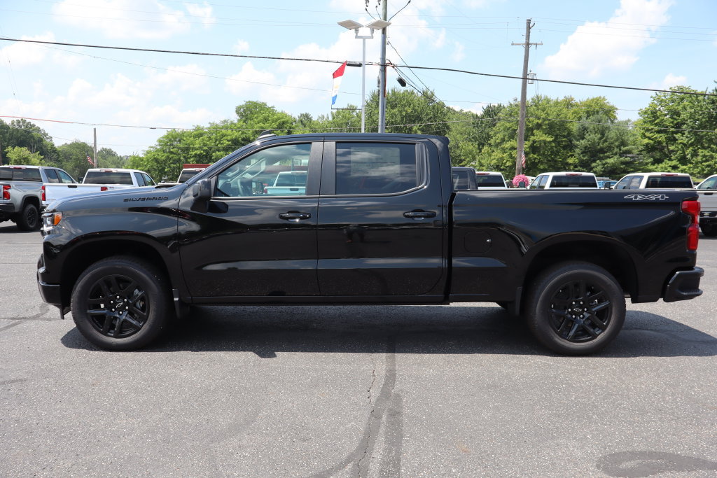 New 2026 Chevrolet Silverado 1500 RST w/ Dark Appearance Package AWD/4WD image 35
