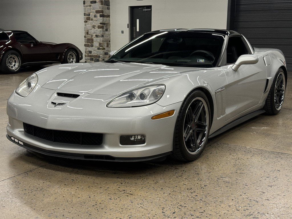 Used 2011 Chevrolet Corvette Grand Sport w/ Preferred Equipment Group image 3