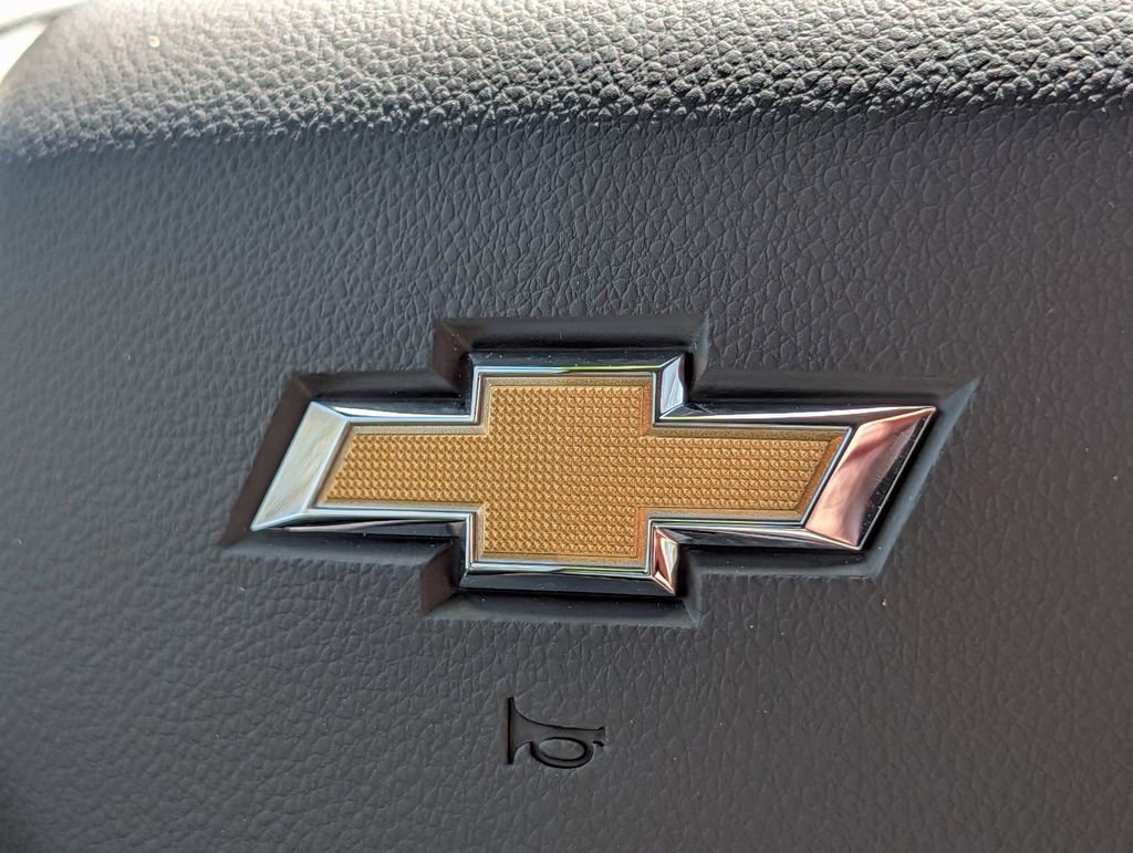 Used 2021 Chevrolet Silverado 1500 LT AWD/4WD image 48