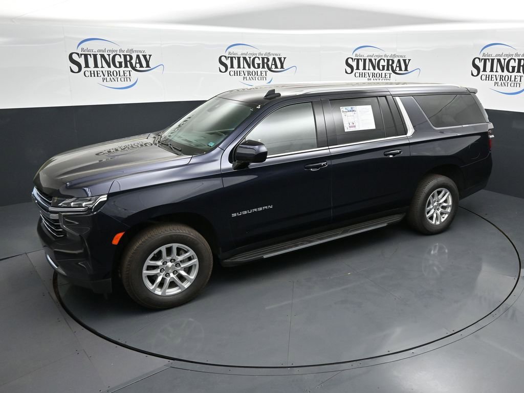 Used 2024 Chevrolet Suburban LT image 11