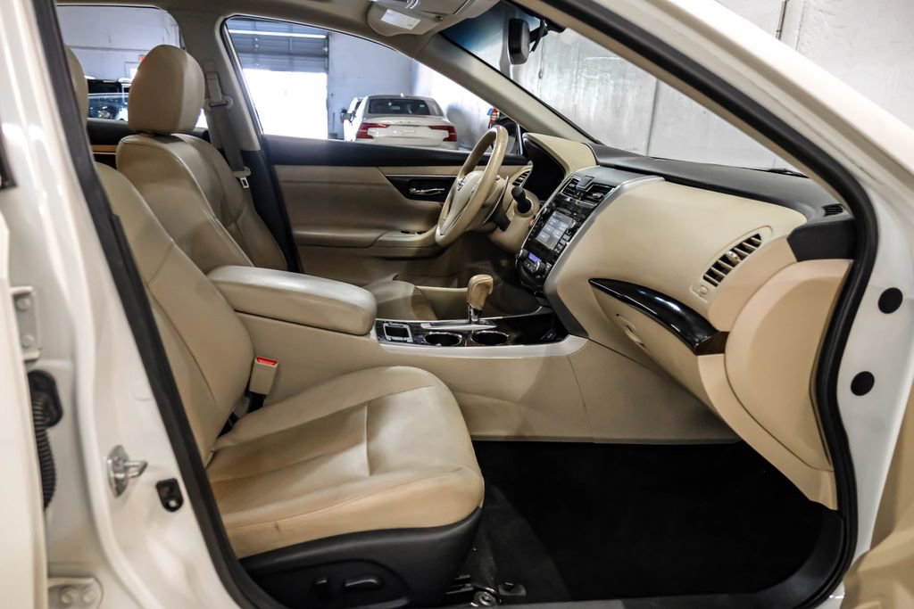 Used 2015 Nissan Altima 3.5 SL FWD image 33