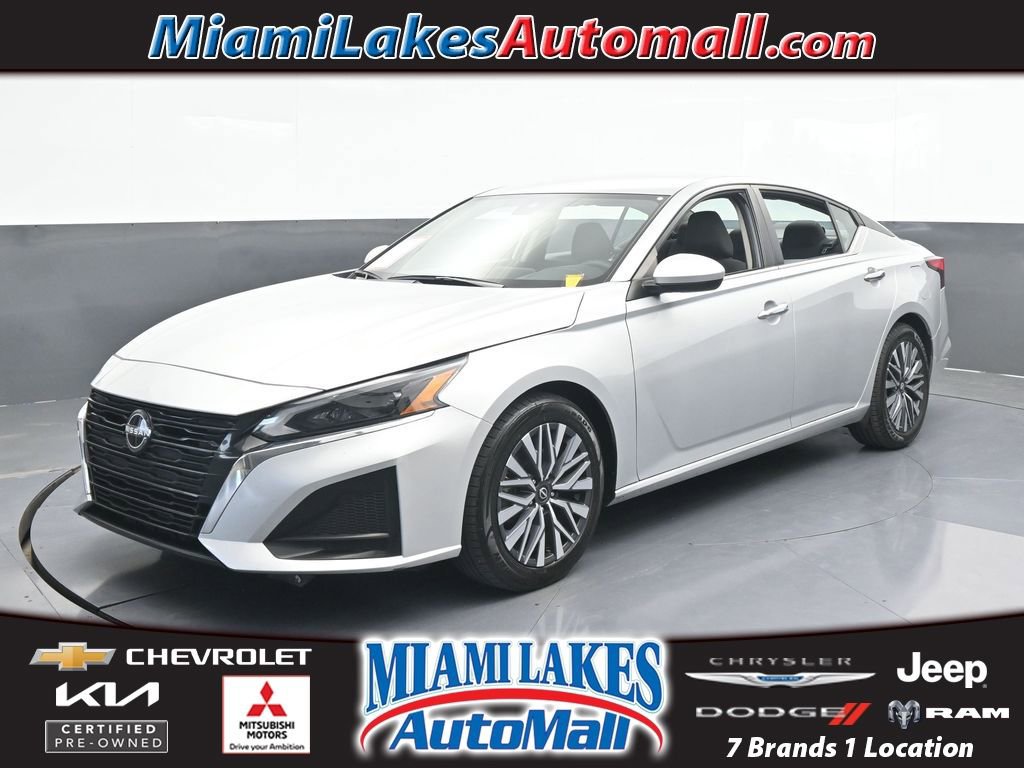 Used 2023 Nissan Altima 2.5 SV