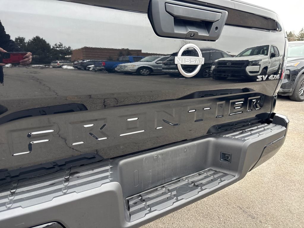 Used 2022 Nissan Frontier SV image 14