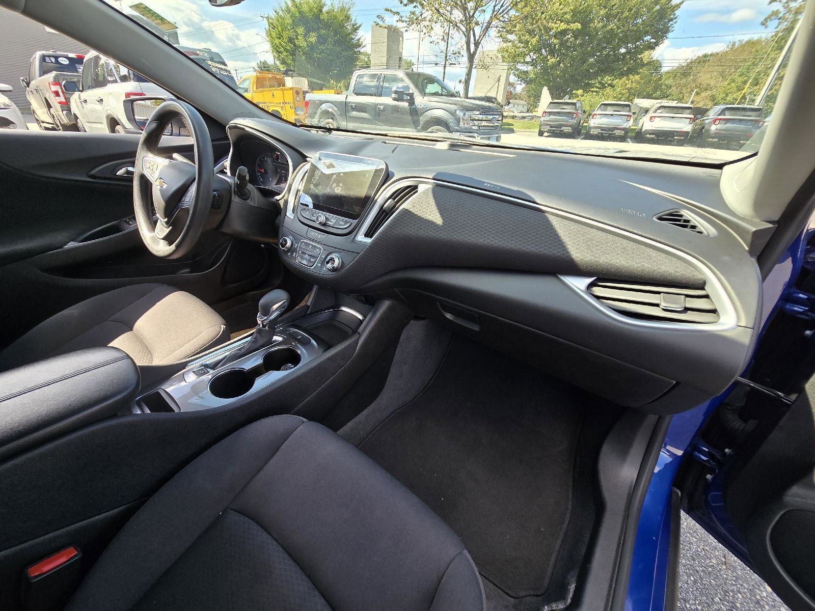 Used 2023 Chevrolet Malibu LT image 15