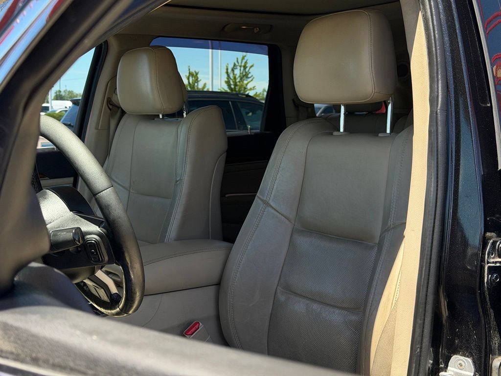 Used 2011 Jeep Grand Cherokee Limited w/ Luxury Group II AWD/4WD image 13