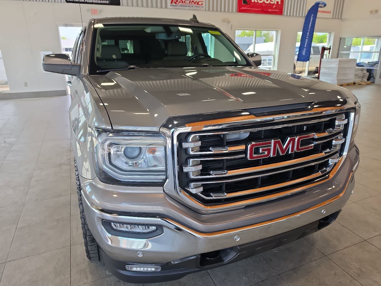 Used 2017 GMC Sierra 1500 SLT w/ SLT Premium Package AWD/4WD image 4
