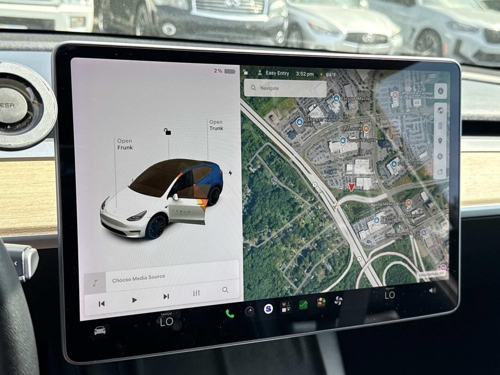 Used 2022 Tesla Model Y Performance AWD/4WD image 11