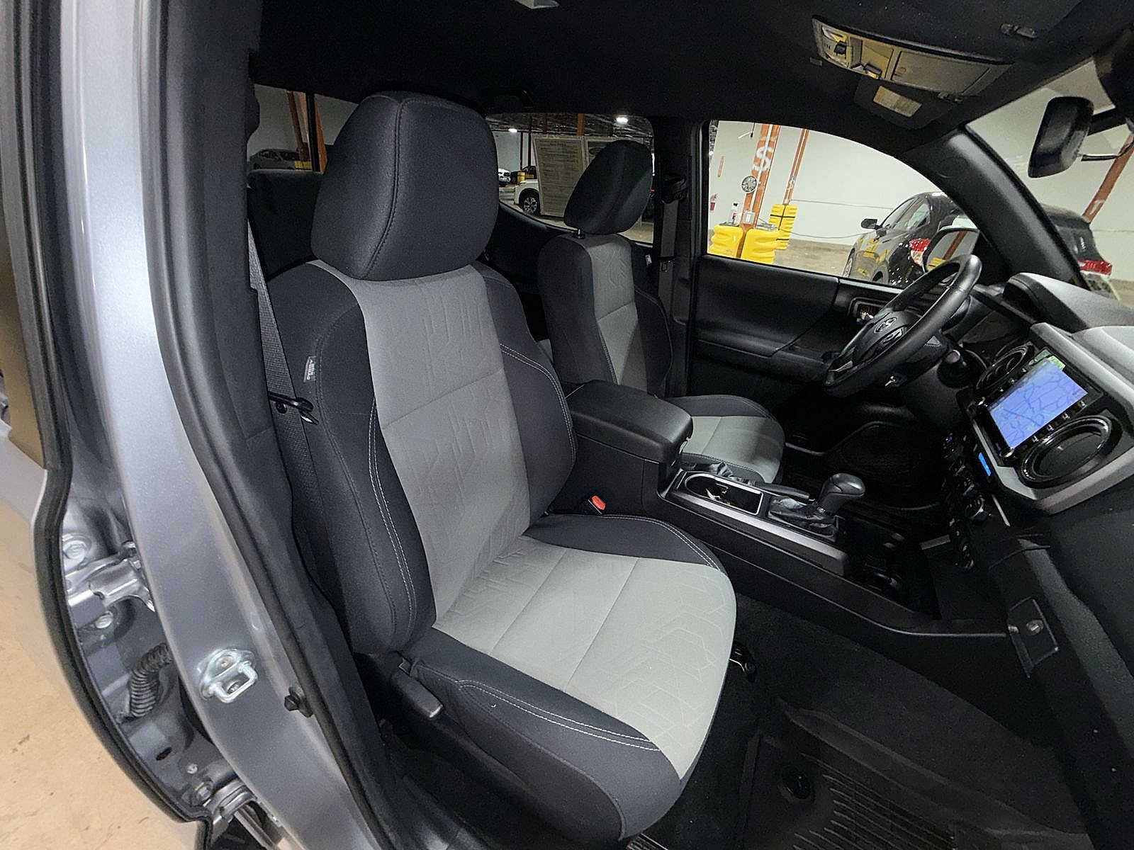Used 2021 Toyota Tacoma TRD Sport AWD/4WD image 16