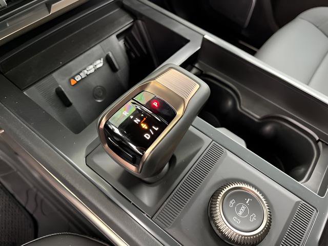 New 2025 GMC Hummer EV 2X w/ LPO, Dark Essentials Package image 20