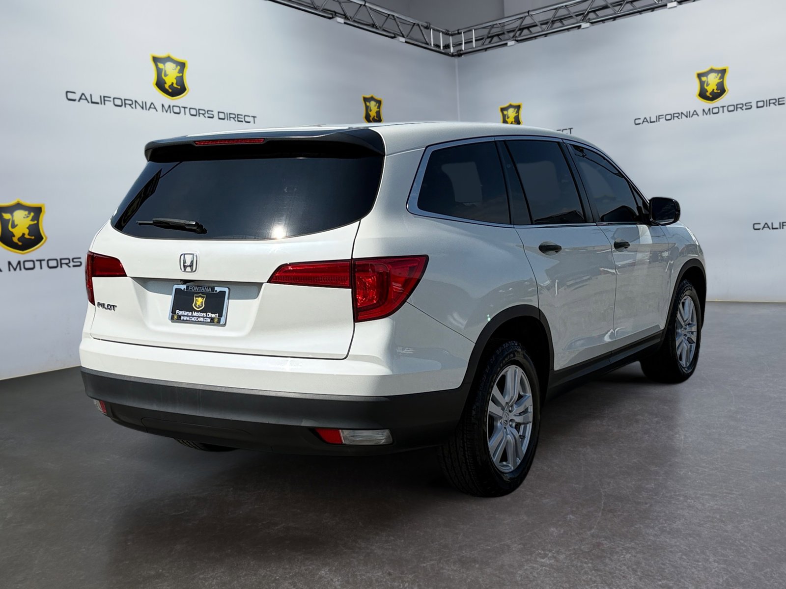 Used 2017 Honda Pilot LX image 5