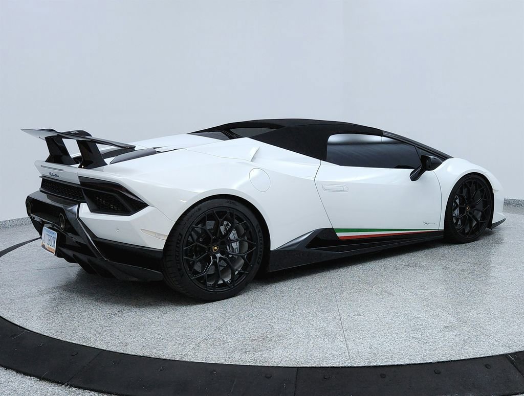 Used 2019 Lamborghini Huracan Performante image 5