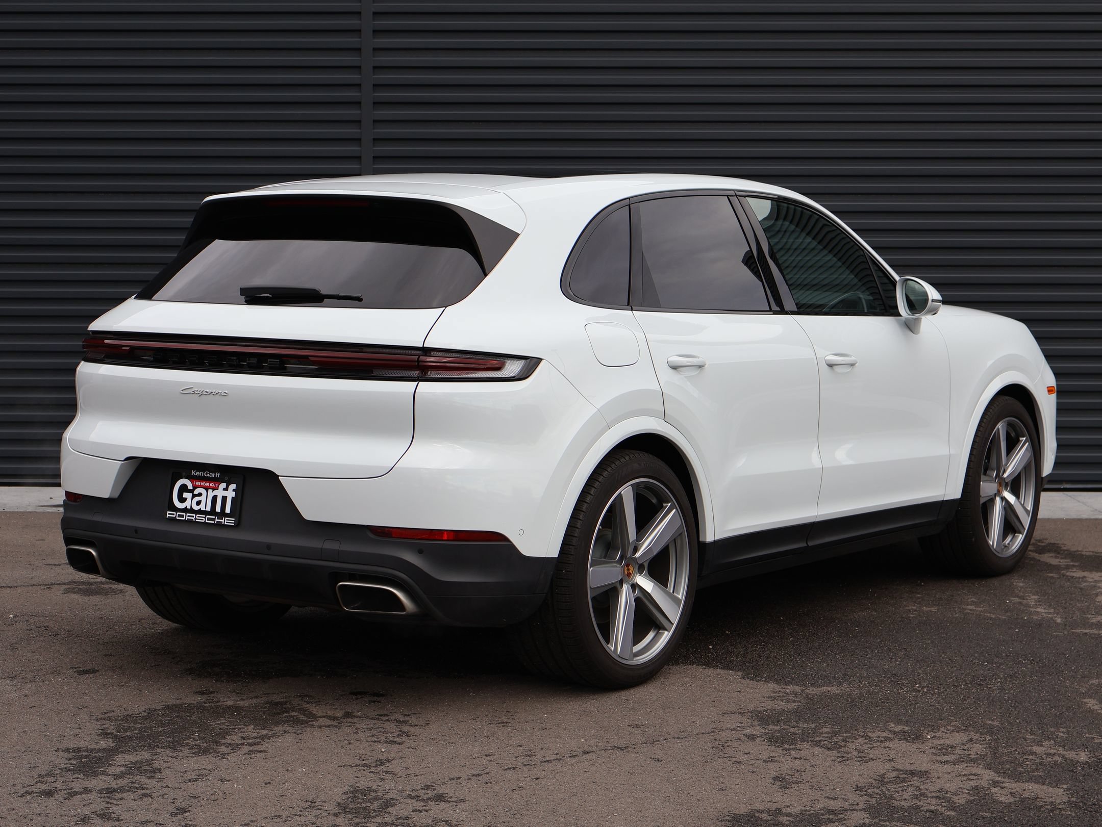 Certified 2025 Porsche Cayenne AWD/4WD image 10