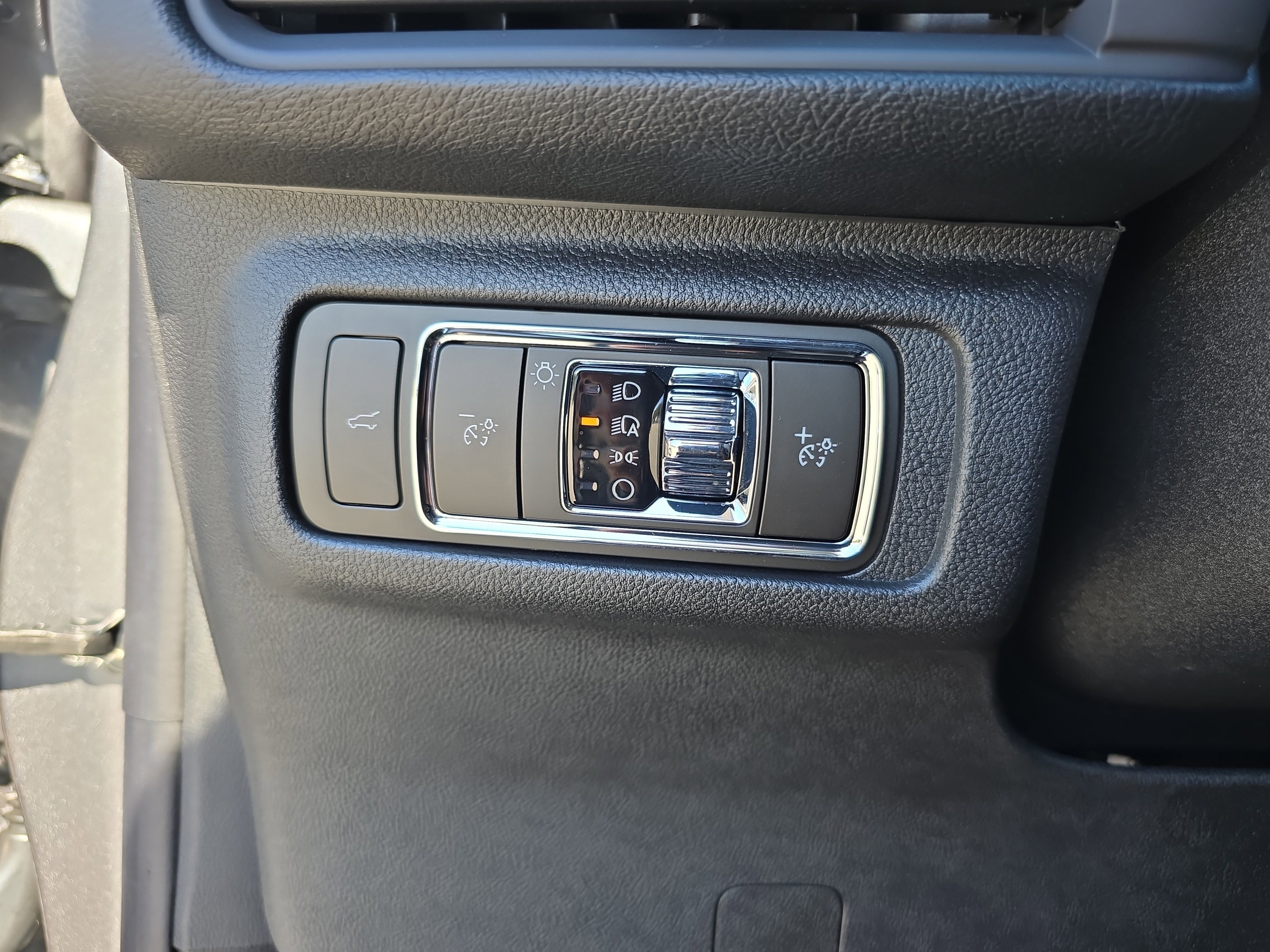 New 2026 Lincoln Corsair Premiere image 25