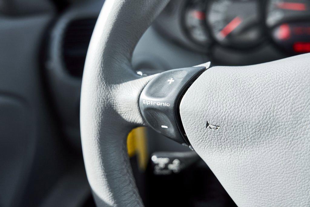 Used 2002 Porsche 911 Carrera image 48