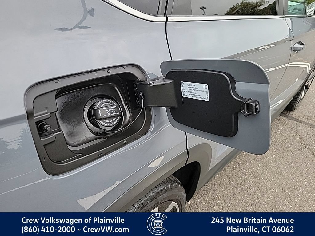 Certified 2023 Volkswagen Taos SEL AWD/4WD image 32