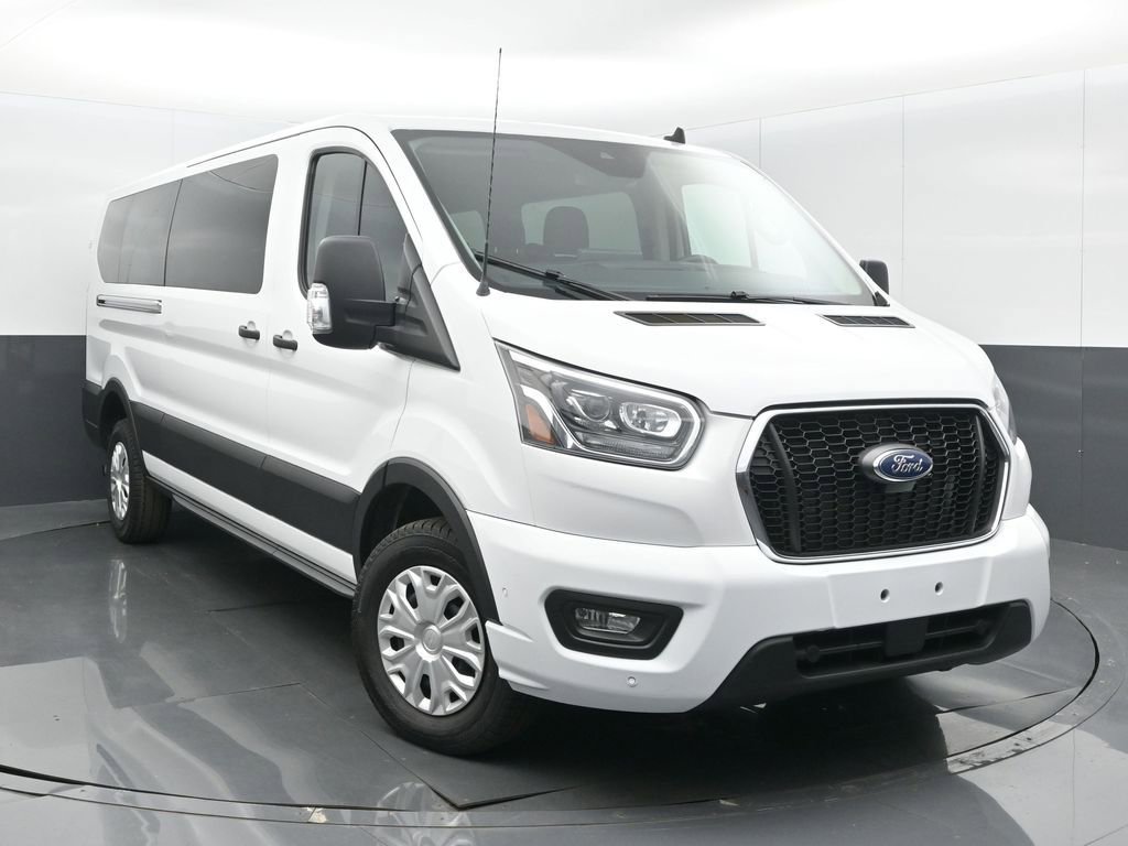Used 2023 Ford Transit 350 XLT image 2