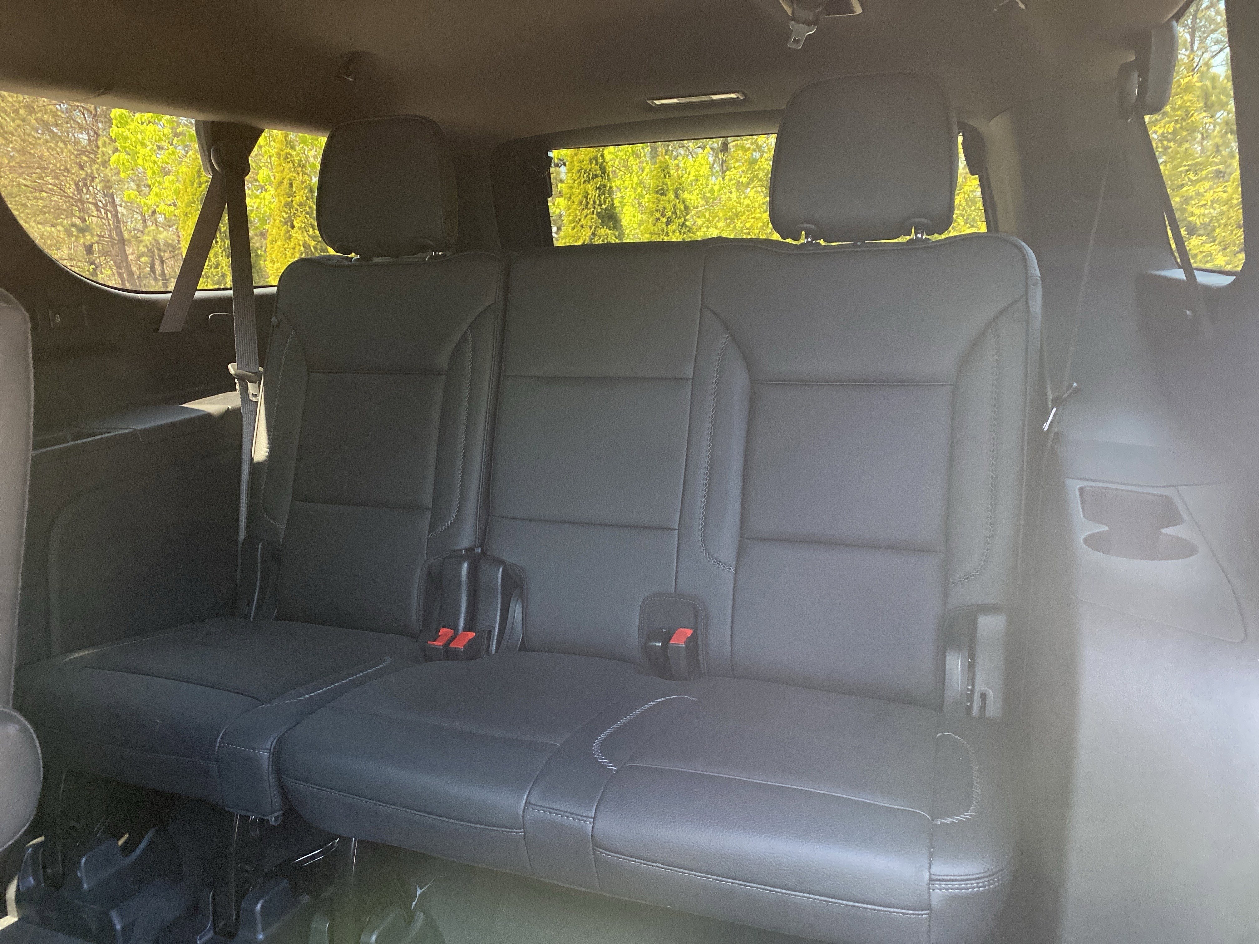 Used 2025 GMC Yukon XL Denali w/ Sun & Power Step Package image 9