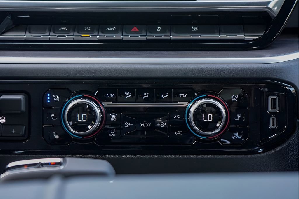 New 2026 GMC Sierra 1500 SLT image 22